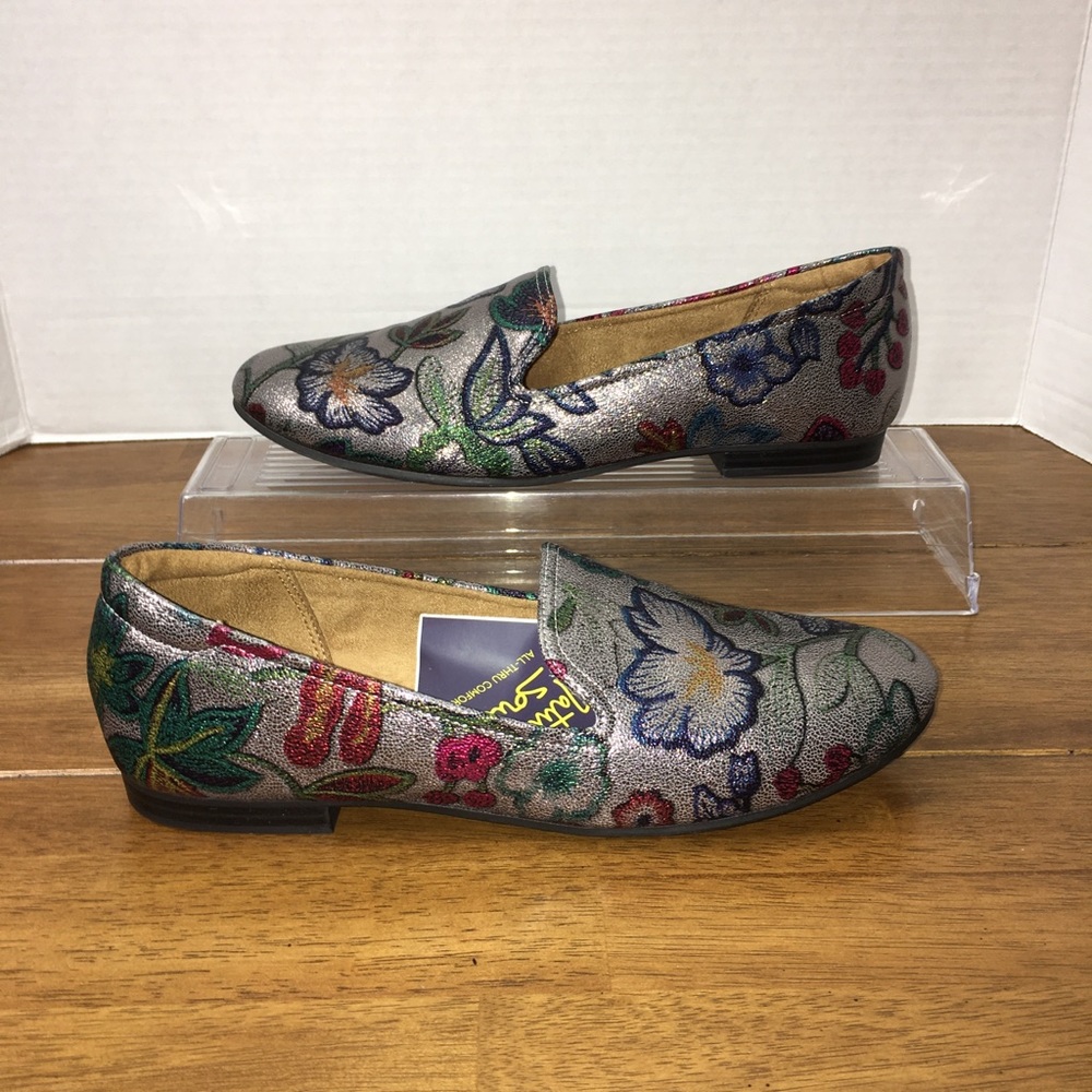 Natural Soul Metallic Floral Slip On’s